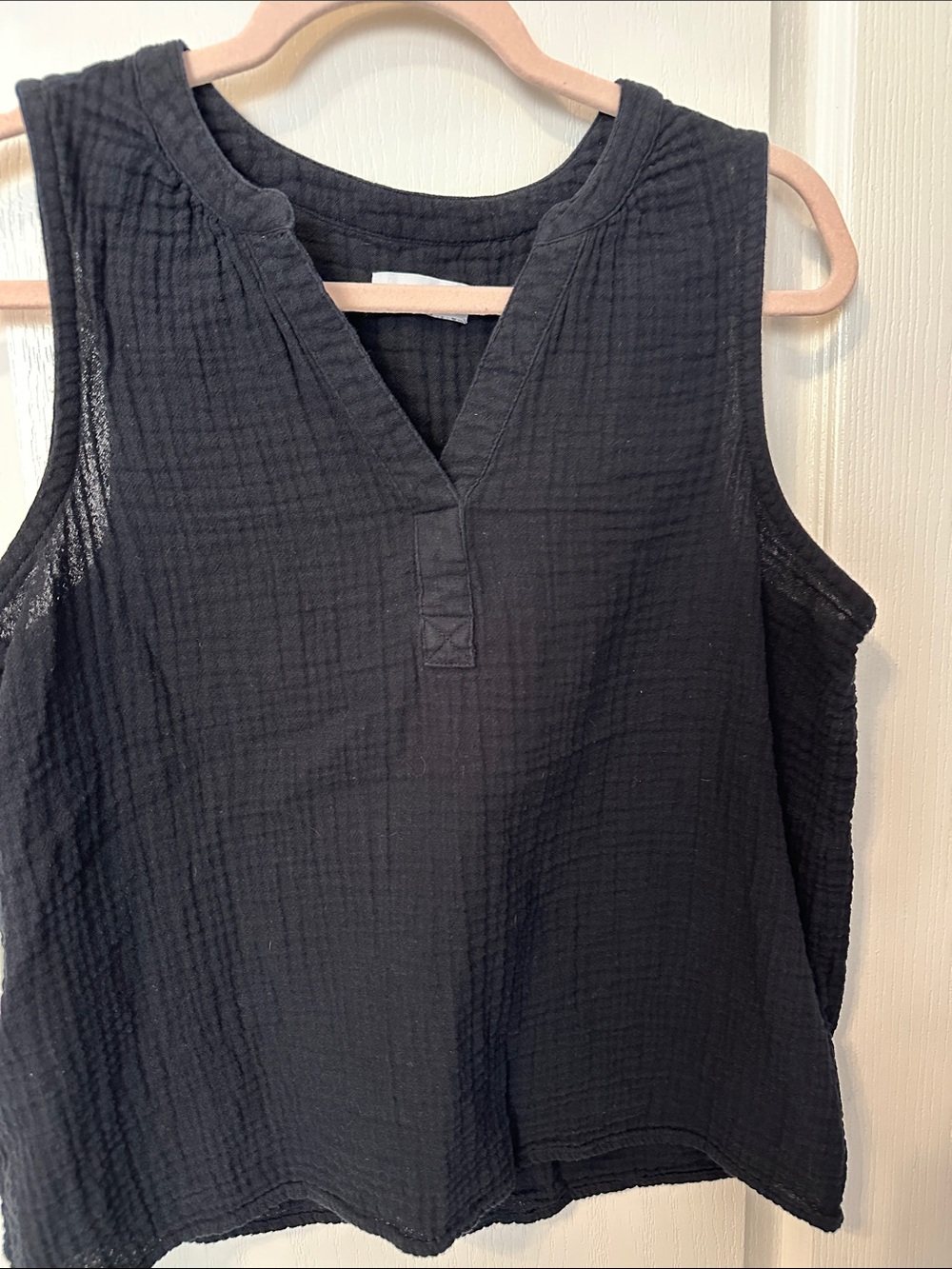 Sonoma Black Textured V-Neck Sleeveless Tank